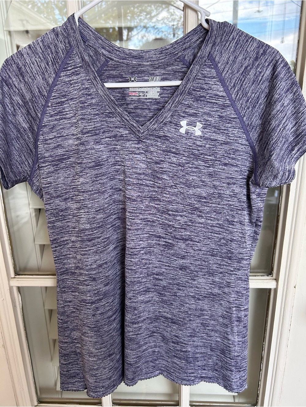 Under Armour Women's Heathered Purple V-Neck Short Sleeve Tee